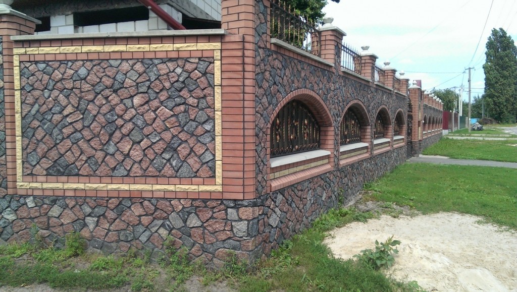Забор из гранита киев