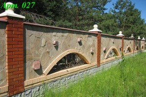 Каменные заборы