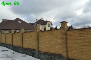 Забор из кирпича